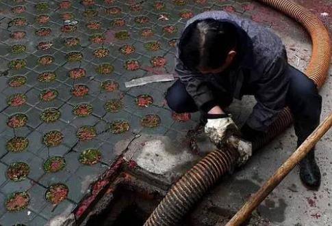银川市永宁高压清洗管道公司分享下为什么要高压清洗板换